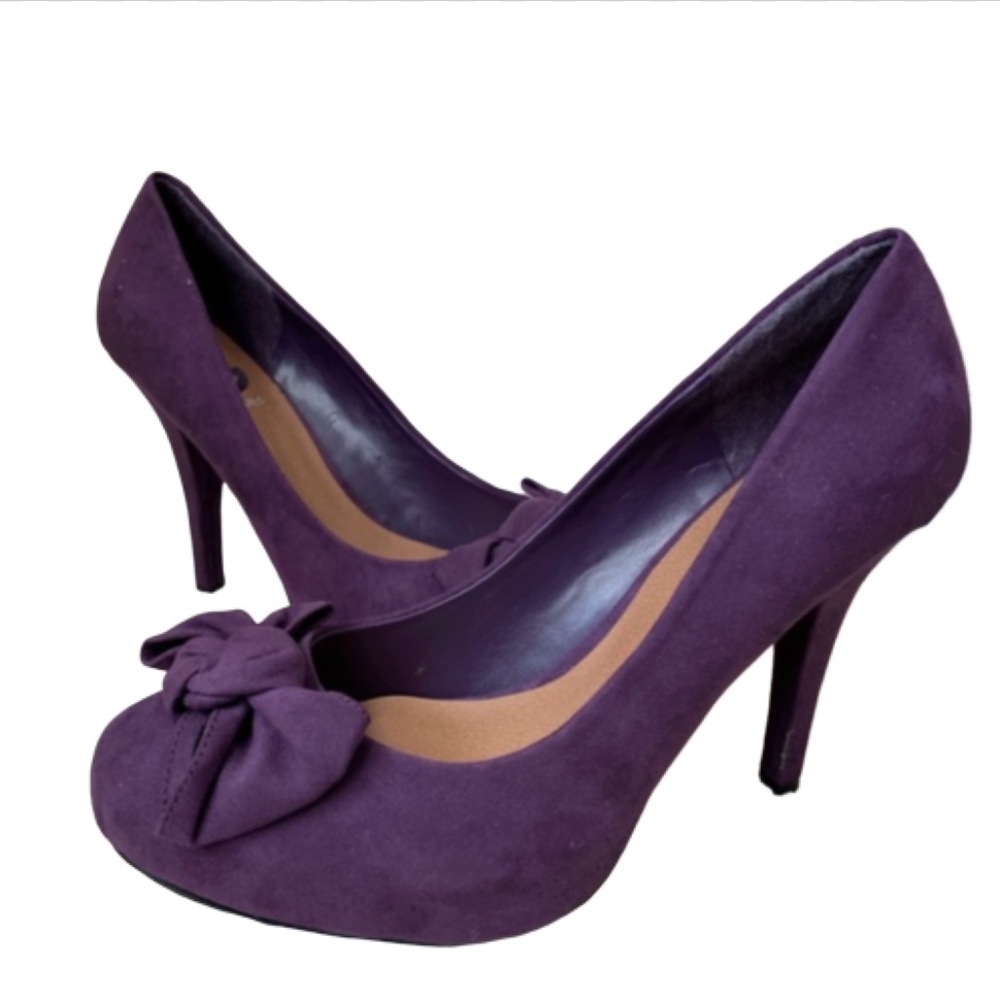 NWOT Guess Halloween Purple Suede Stilettos/Pumps Size 8